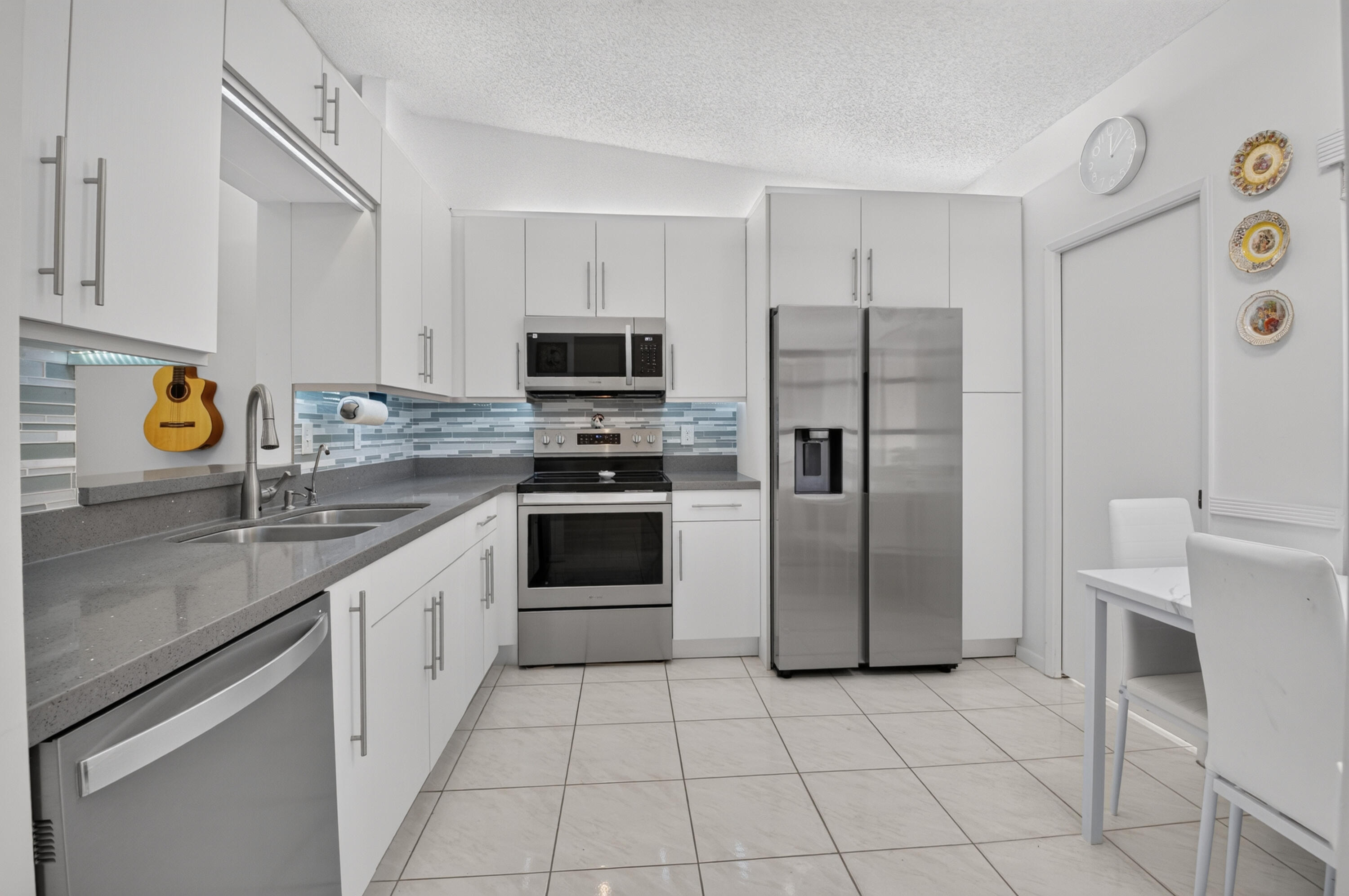 WHISPER WALK/SUMMERWINDS - Residential