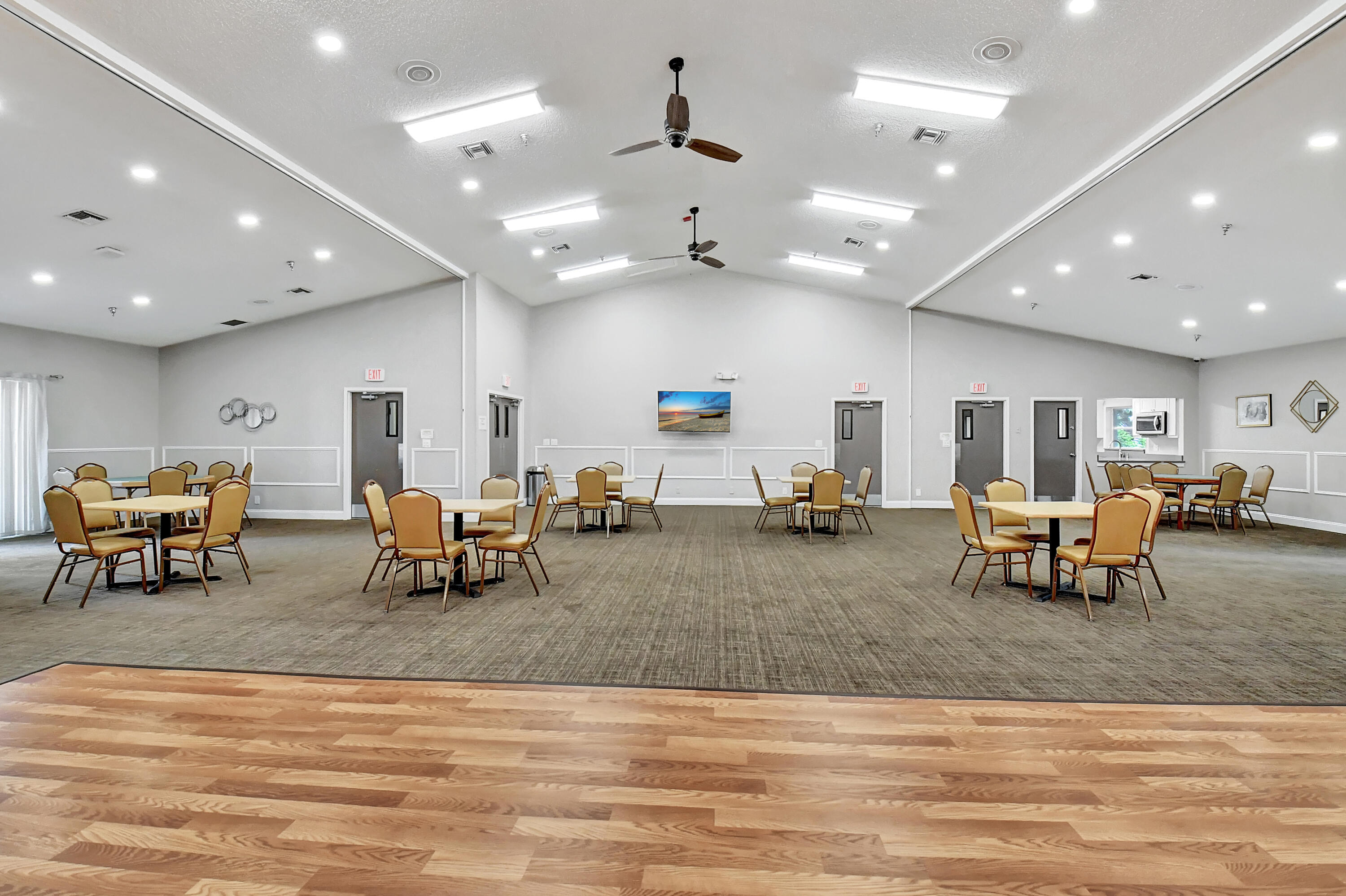 WHISPER WALK/SUMMERWINDS - Residential