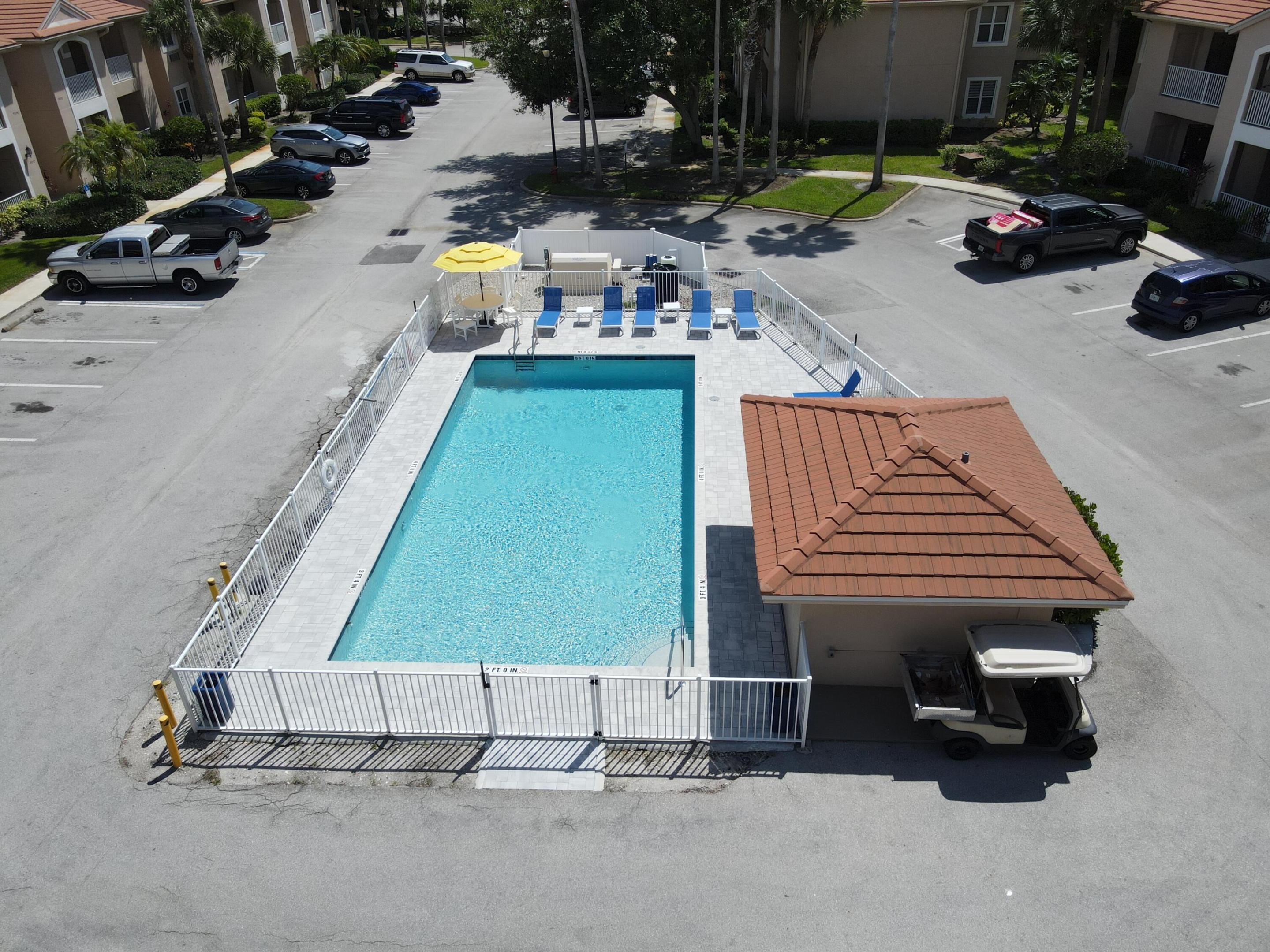 GOLF VILLAS CONDOMINIUM - Residential