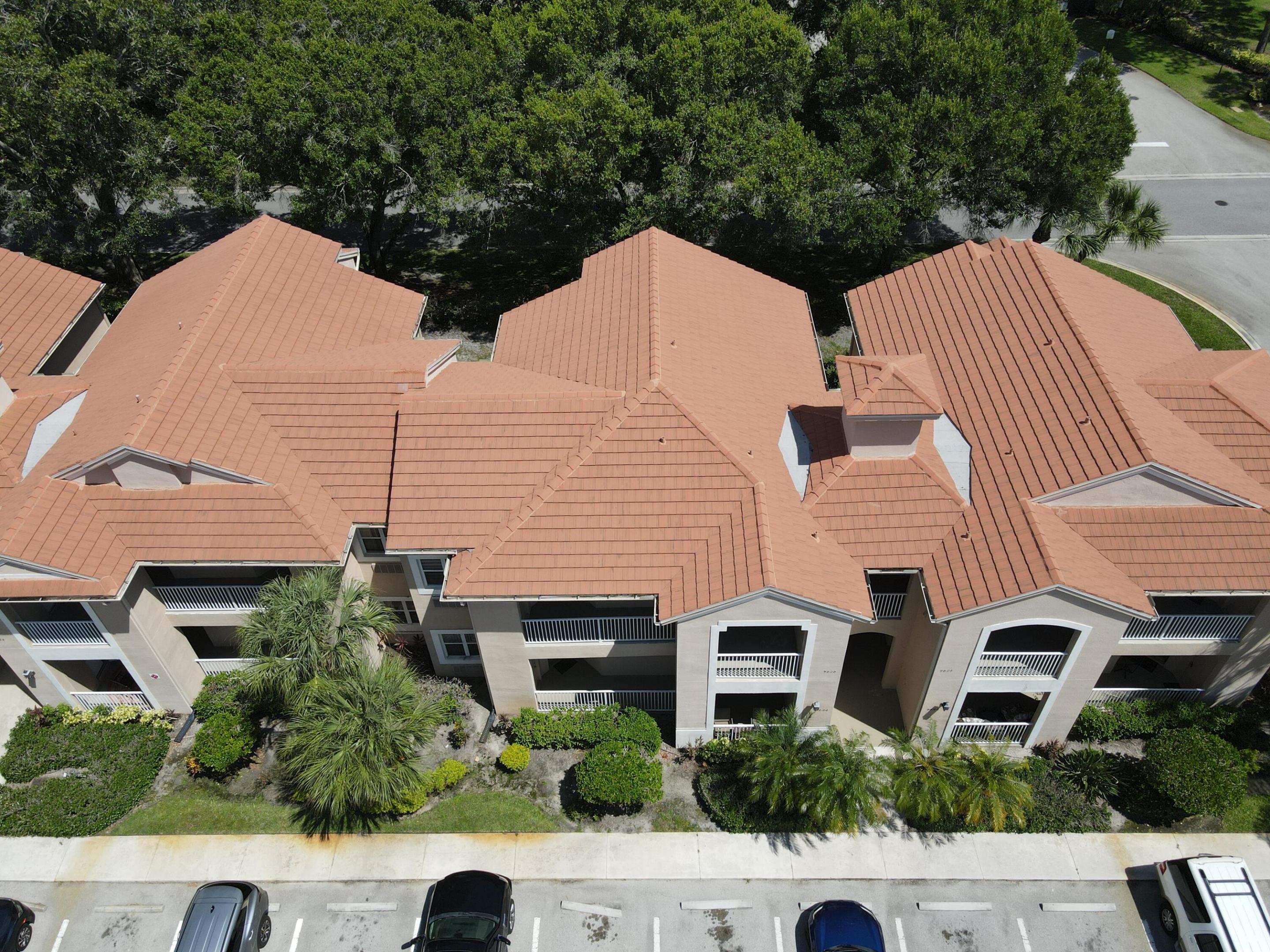 GOLF VILLAS CONDOMINIUM - Residential