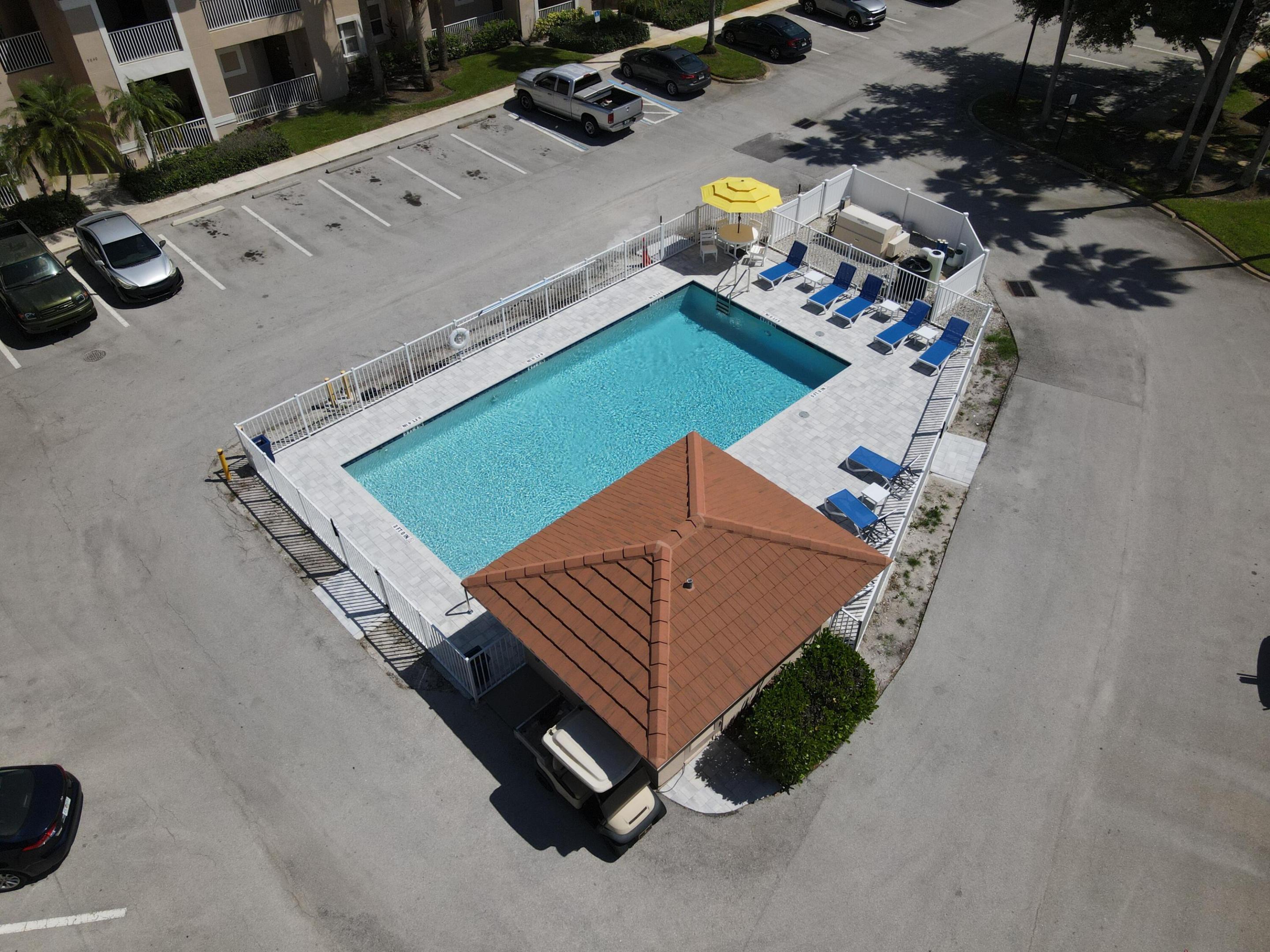 GOLF VILLAS CONDOMINIUM - Residential