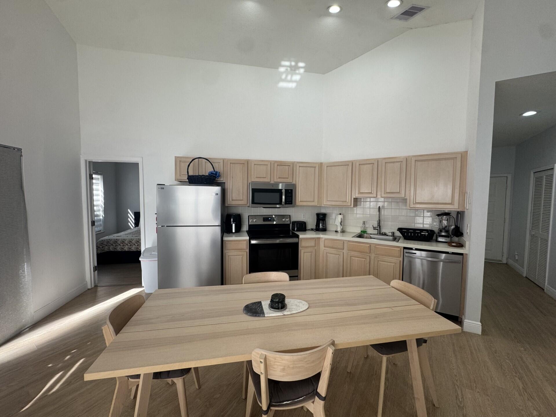 GOLF VILLAS CONDOMINIUM - Residential