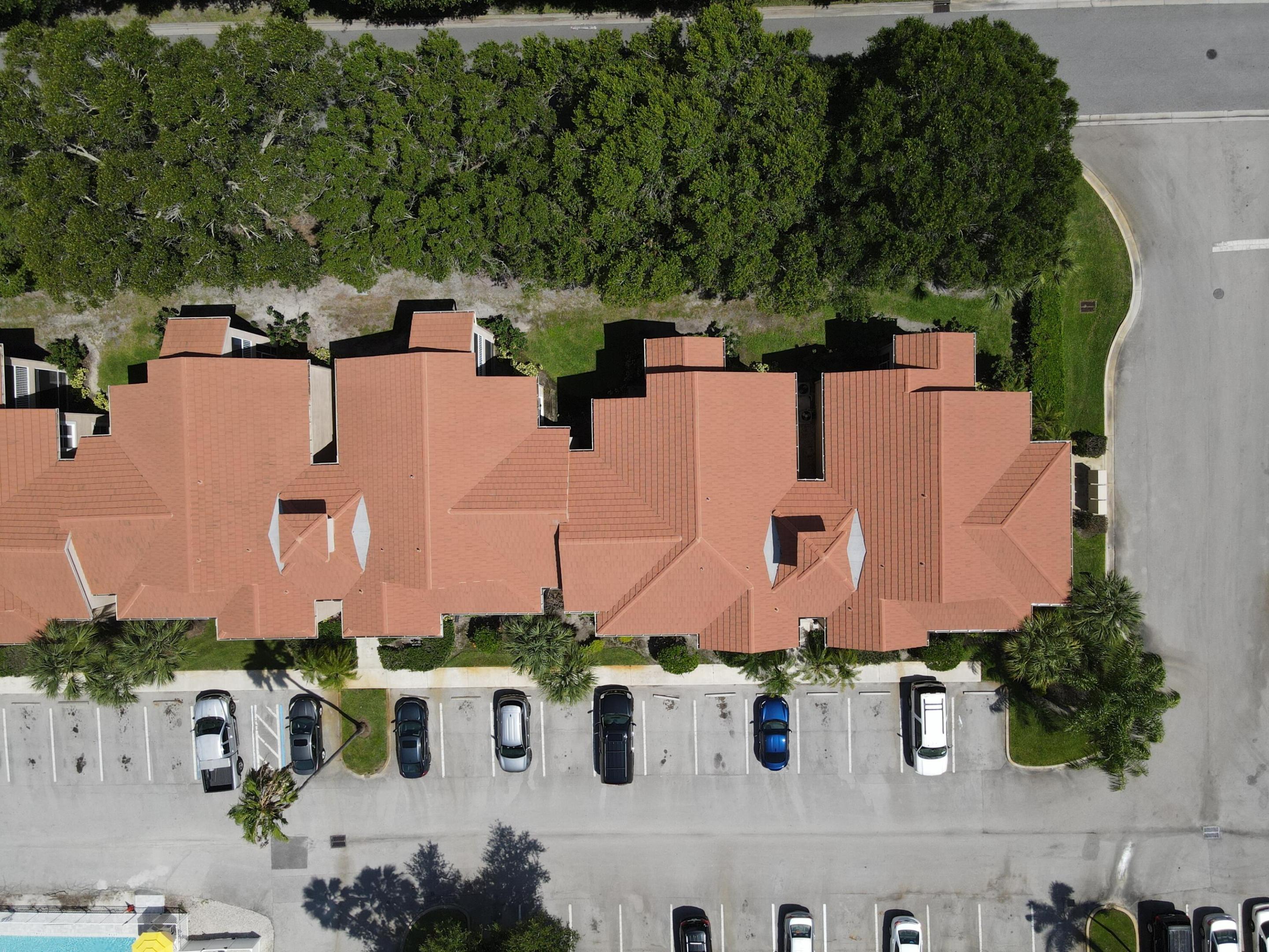 GOLF VILLAS CONDOMINIUM - Residential
