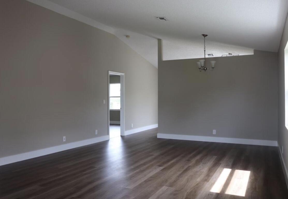 CRYSTAL KEY AT WOOLBRIGHT PLACE - Residential Lease
