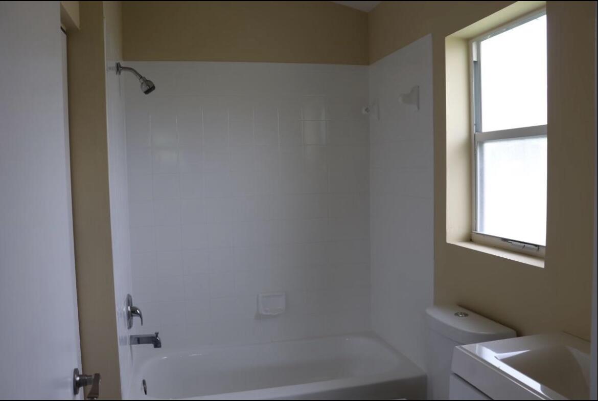 CRYSTAL KEY AT WOOLBRIGHT PLACE - Residential Lease