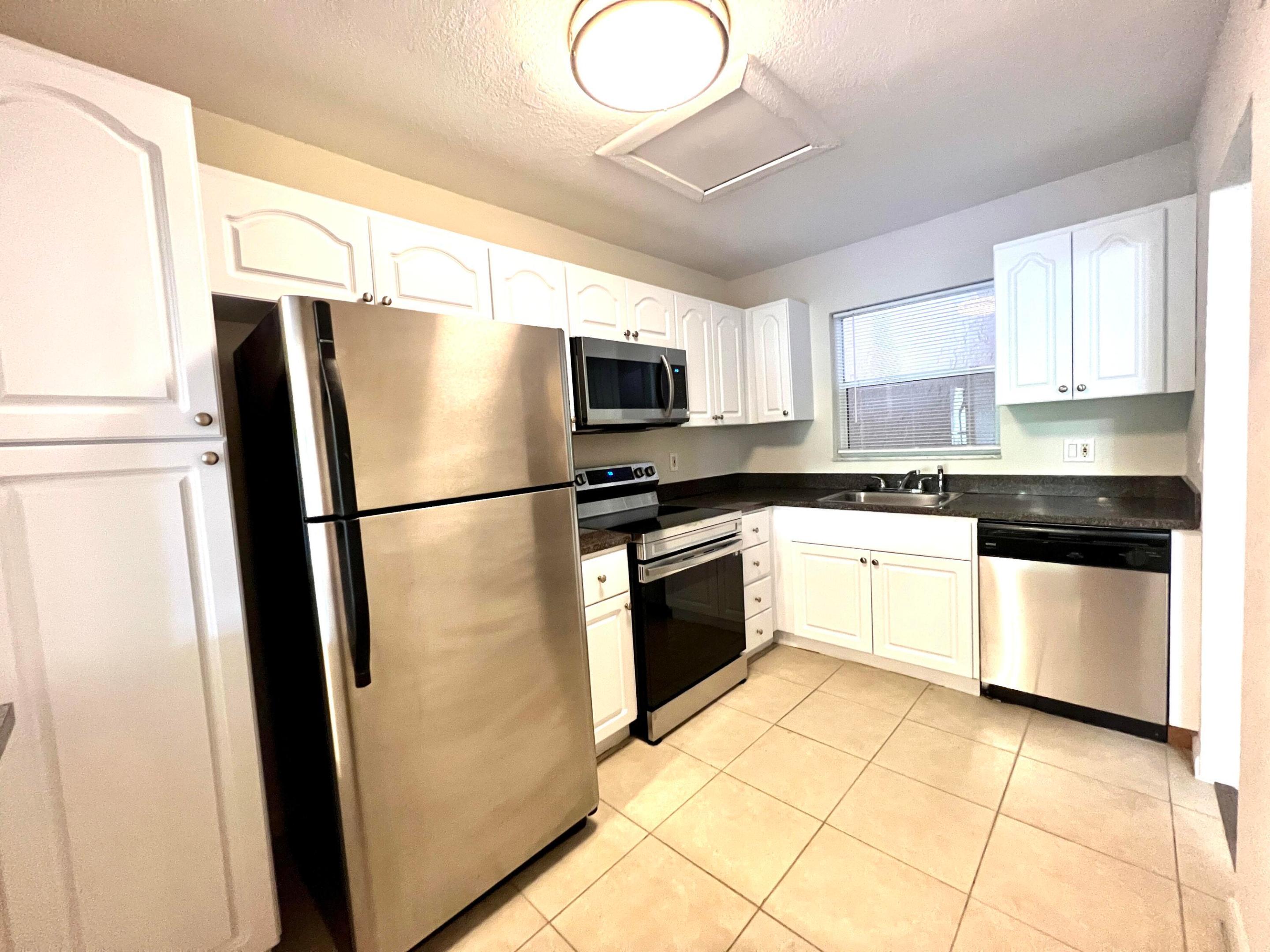PARK VIEW AT PALM BEACH CONDO - Residential