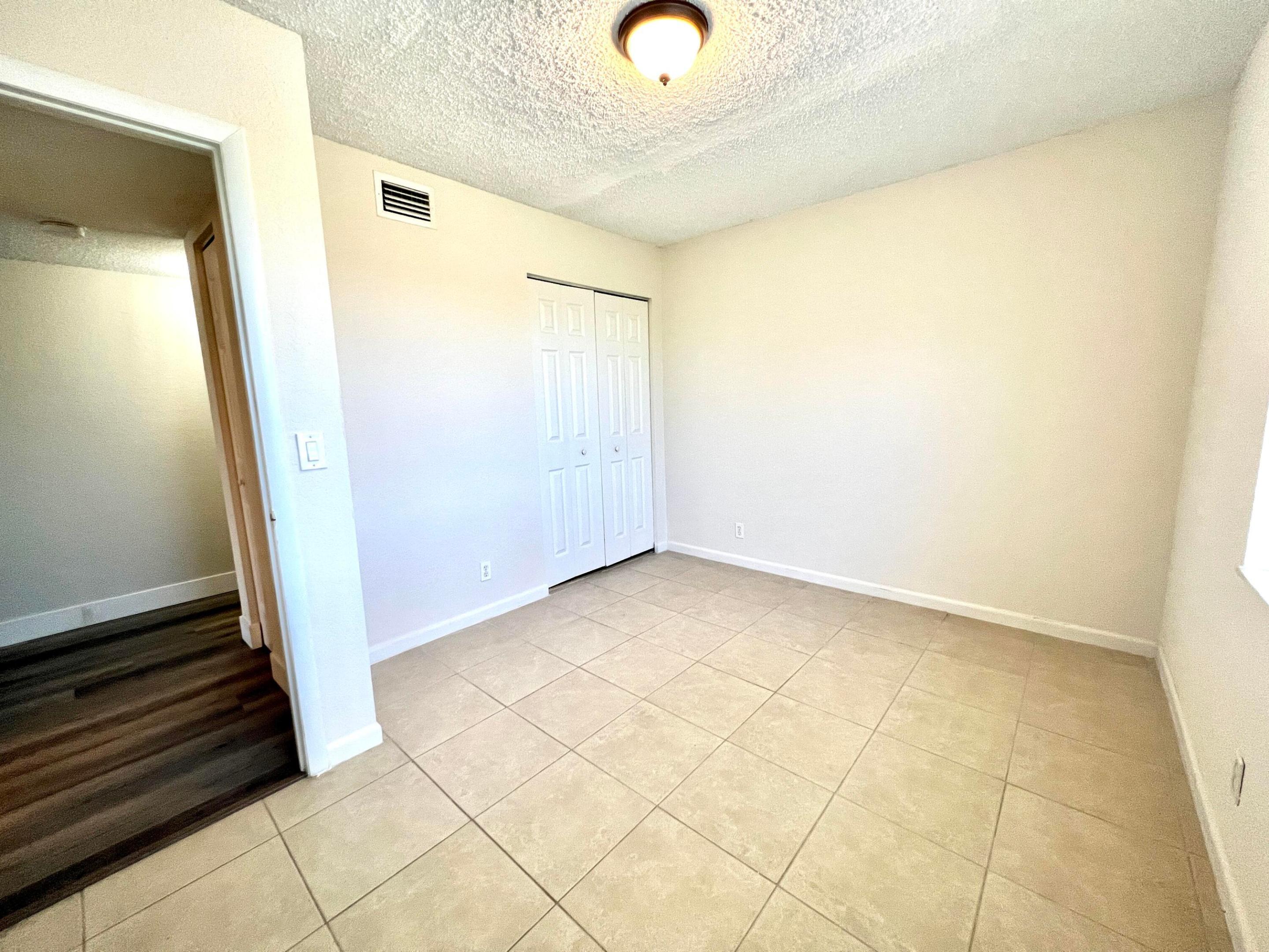 PARK VIEW AT PALM BEACH CONDO - Residential