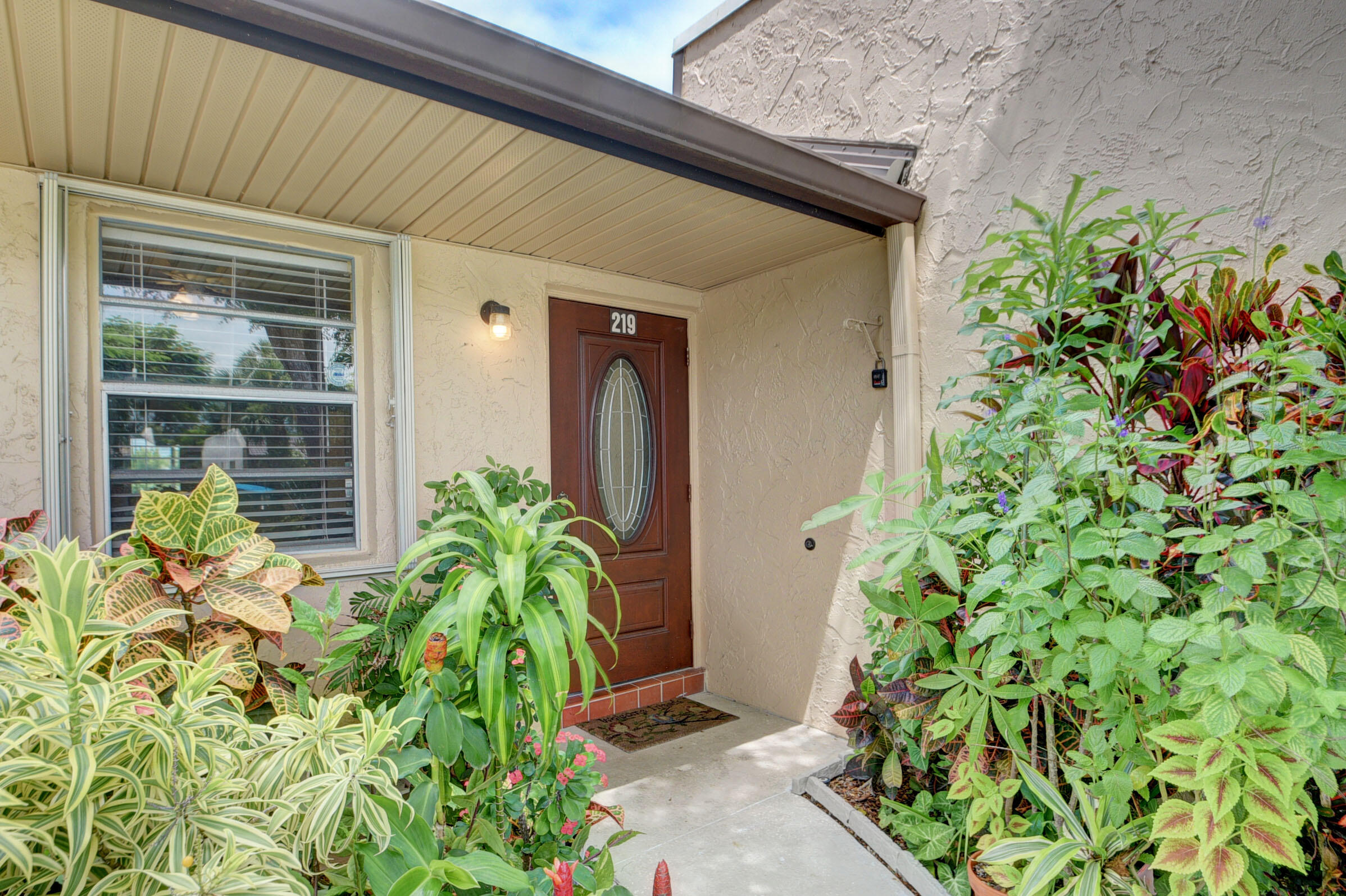 GOLDEN LAKES VILLAGE CONDO F - Residential