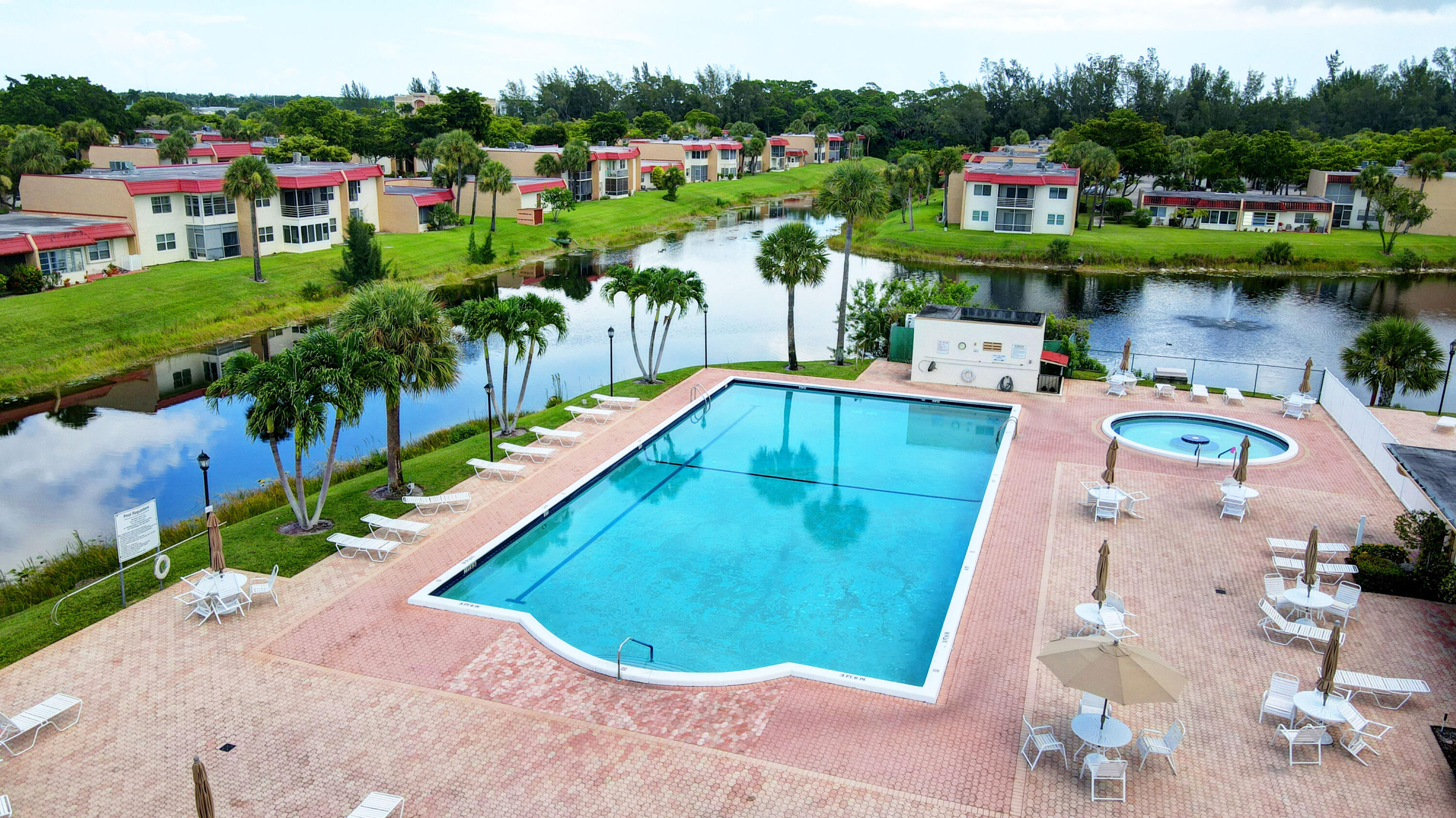 GOLDEN LAKES VILLAGE CONDO F - Residential