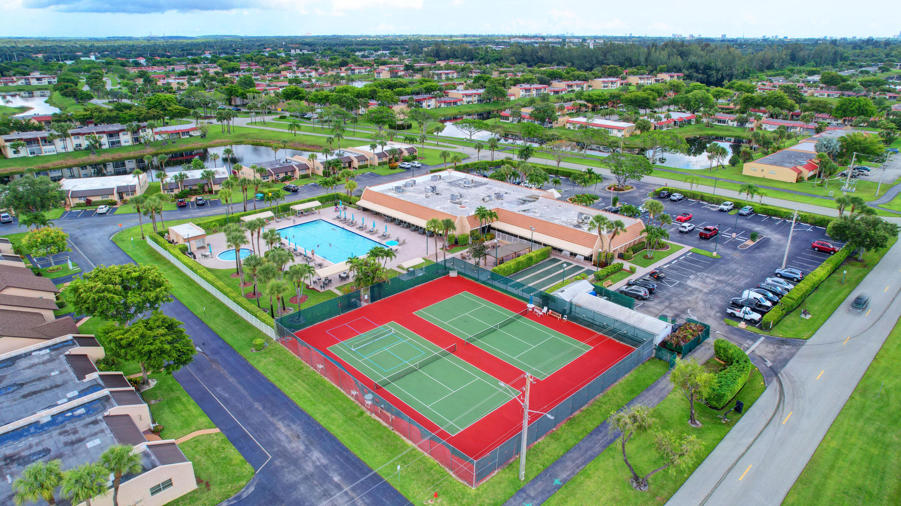 GOLDEN LAKES VILLAGE CONDO F - Residential