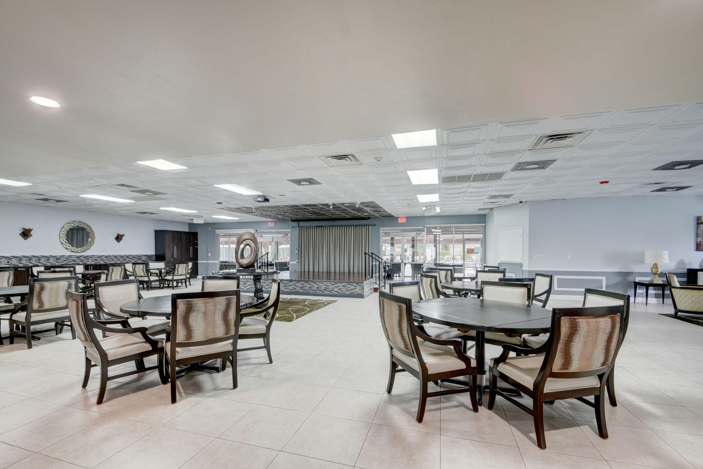 GOLDEN LAKES VILLAGE CONDO F - Residential