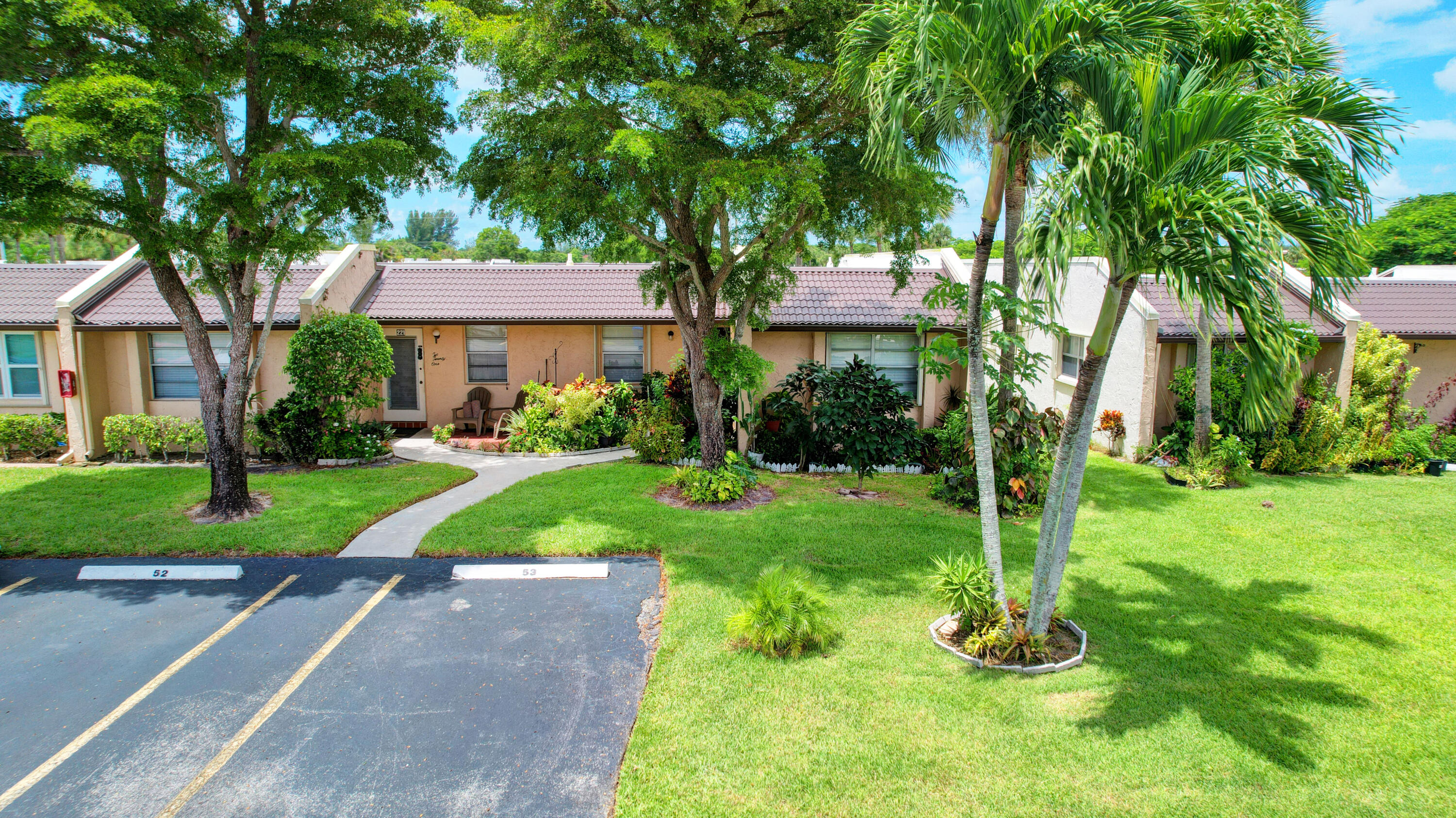 GOLDEN LAKES VILLAGE CONDO F - Residential
