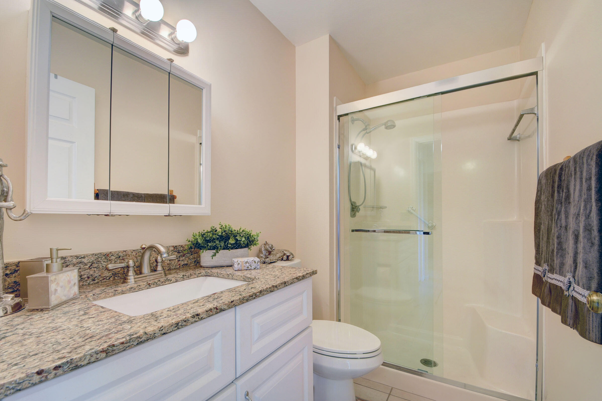 GOLDEN LAKES VILLAGE CONDO F - Residential