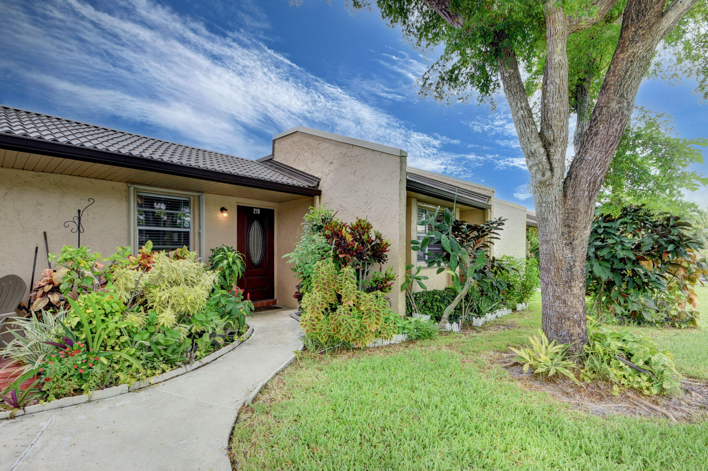 GOLDEN LAKES VILLAGE CONDO F - Residential
