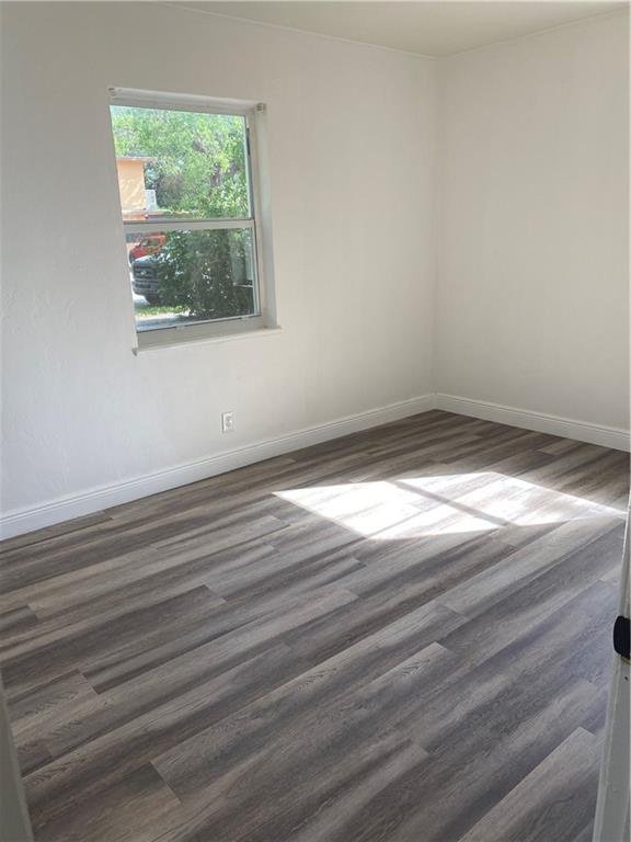 Lauderdale Pines 8-27 B - Residential