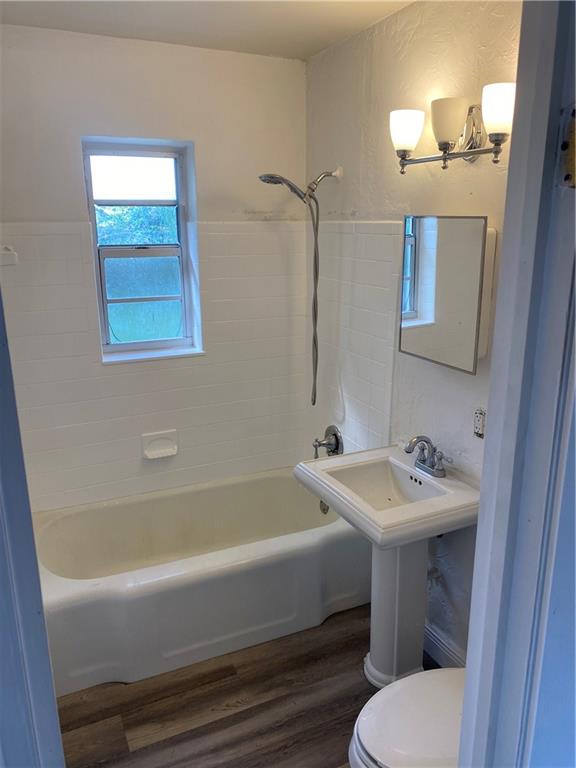Lauderdale Pines 8-27 B - Residential