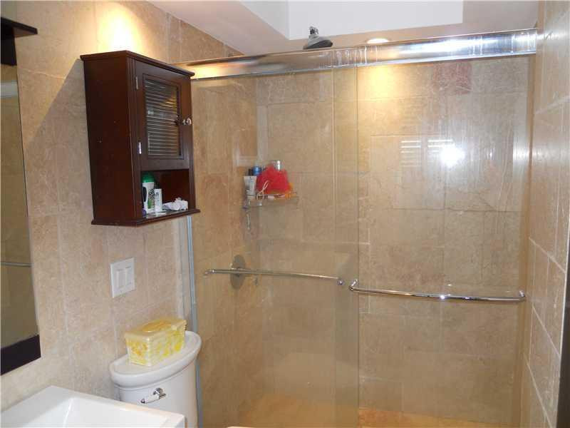 CROSS FOX CONDO - Residential