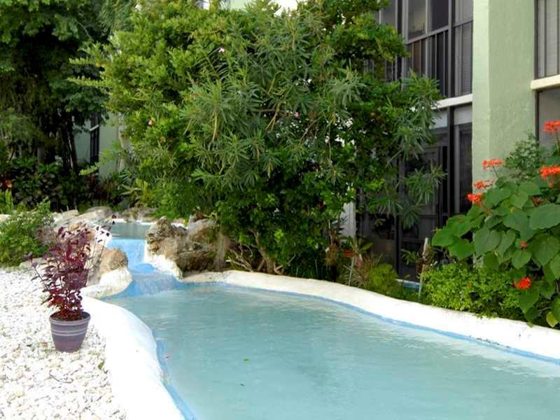 CROSS FOX CONDO - Residential