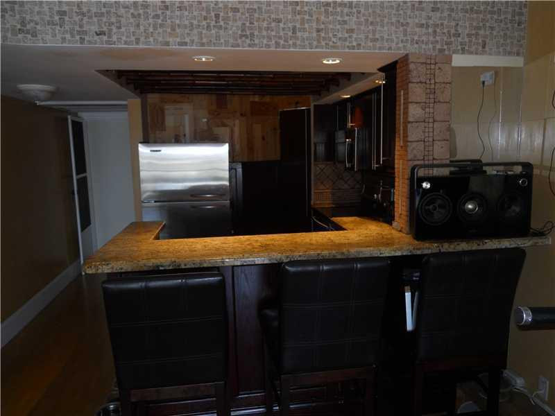 CROSS FOX CONDO - Residential