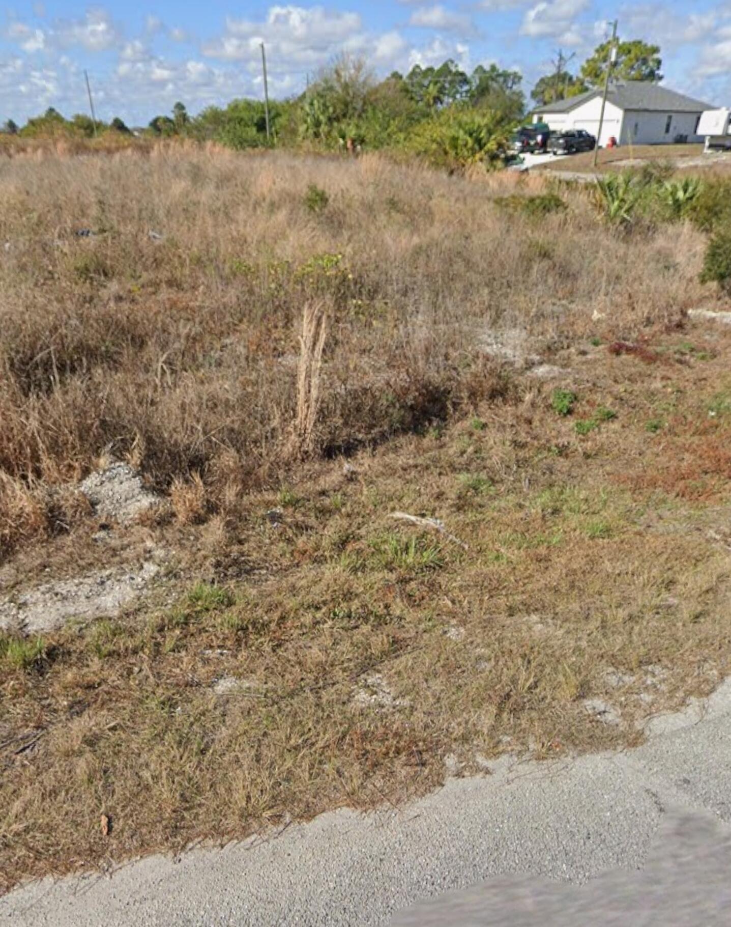PORT LABELLE UNIT 8 - Land