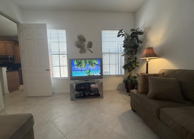 PENINSULA VILLAGE GREENS - Residential