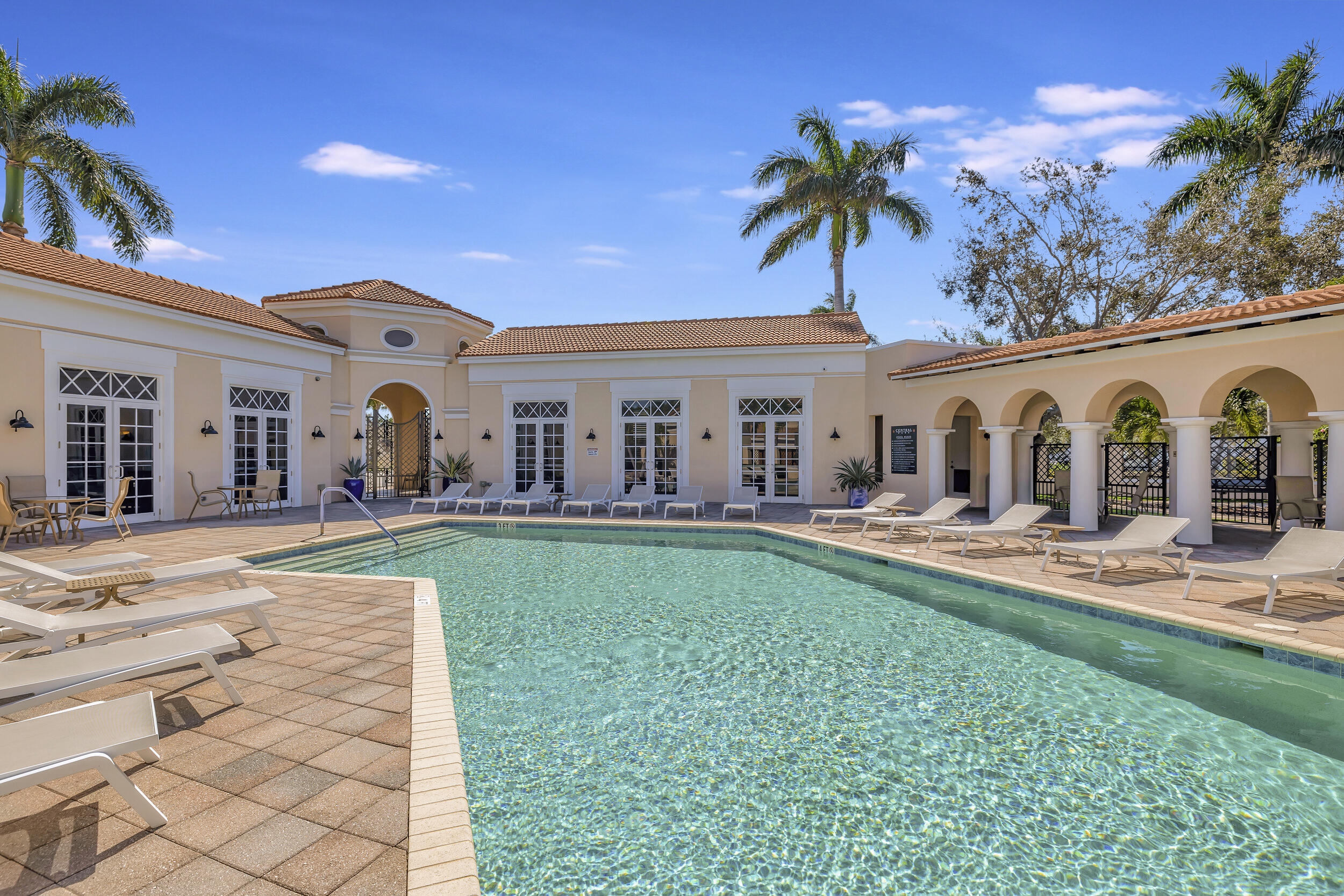 PENINSULA VILLAGE GREENS - Residential