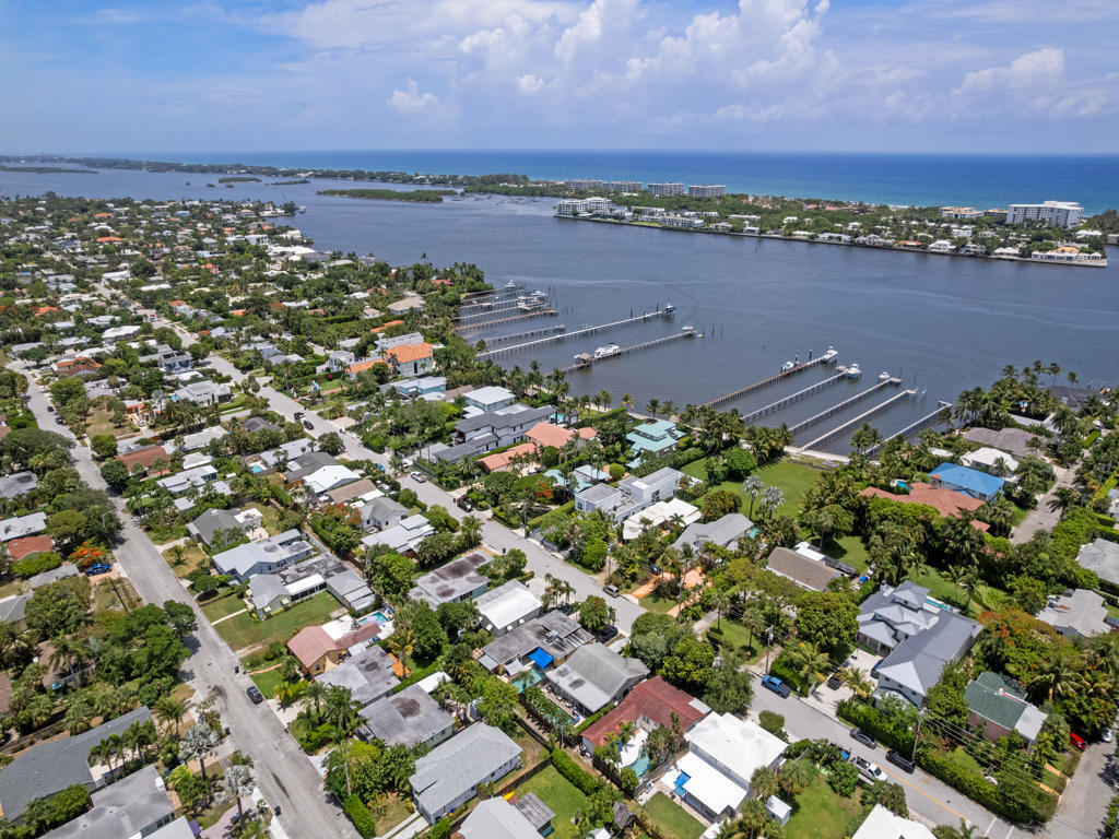 NORTH LAKE WORTH - Residential