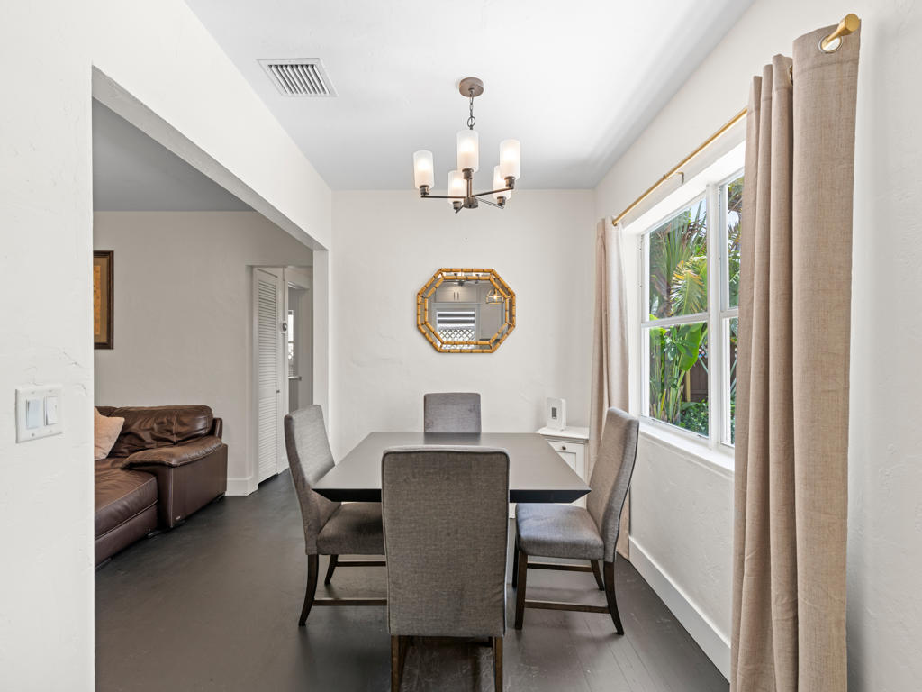 NORTH LAKE WORTH - Residential