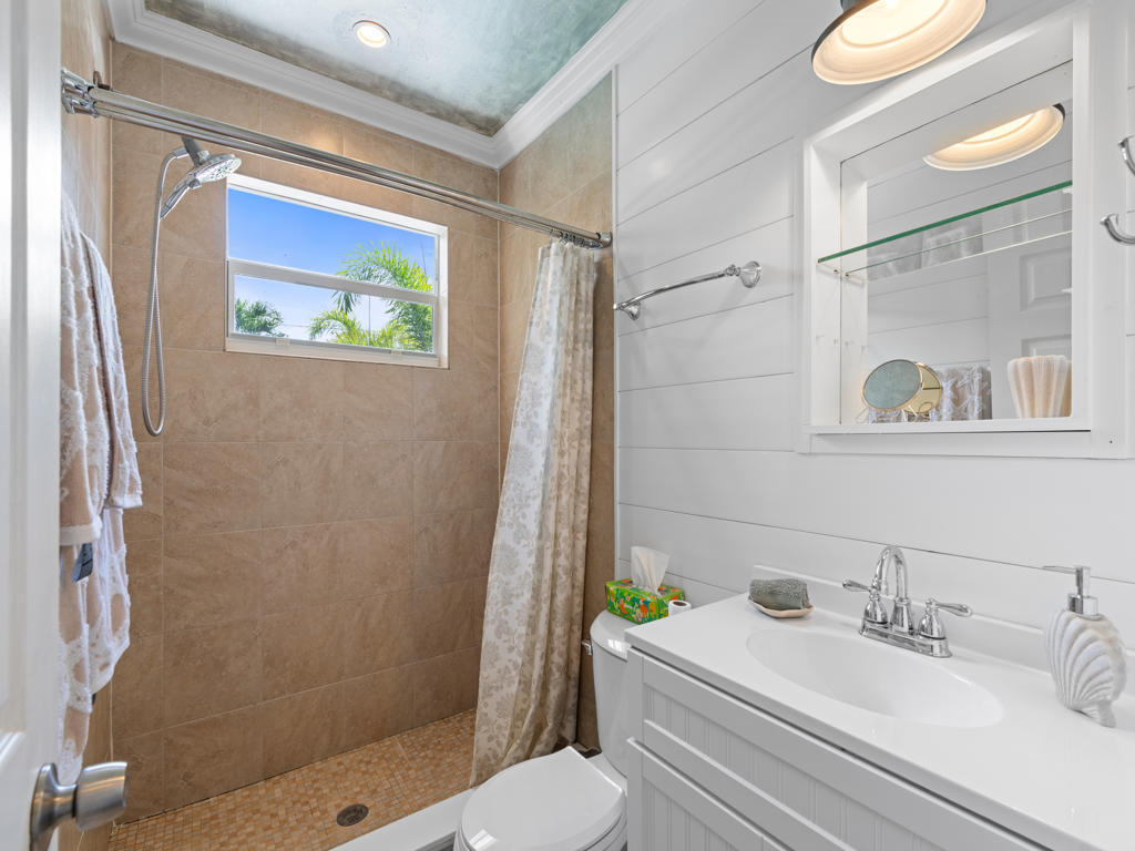 NORTH LAKE WORTH - Residential