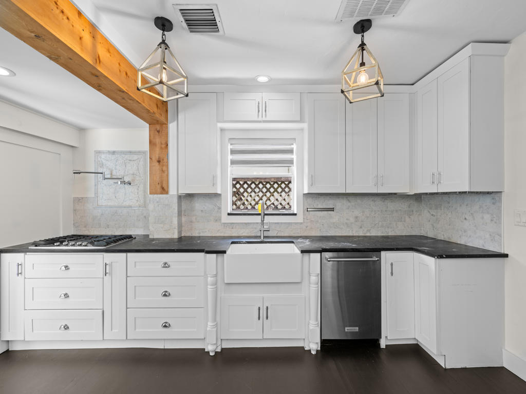 NORTH LAKE WORTH - Residential