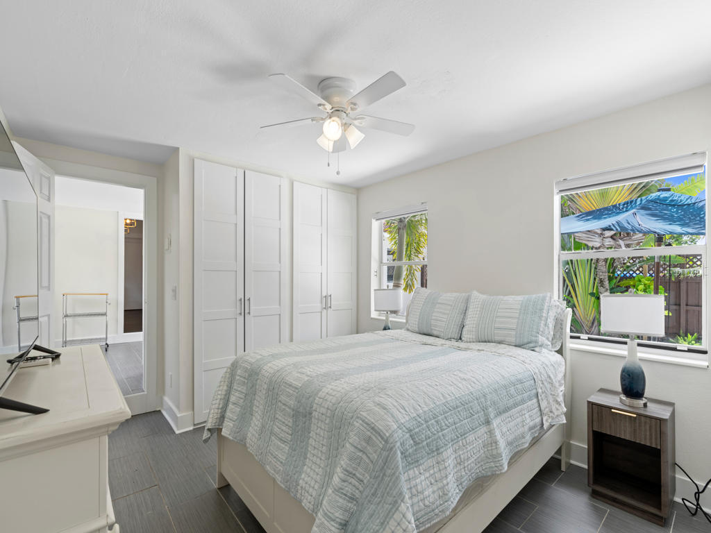 NORTH LAKE WORTH - Residential