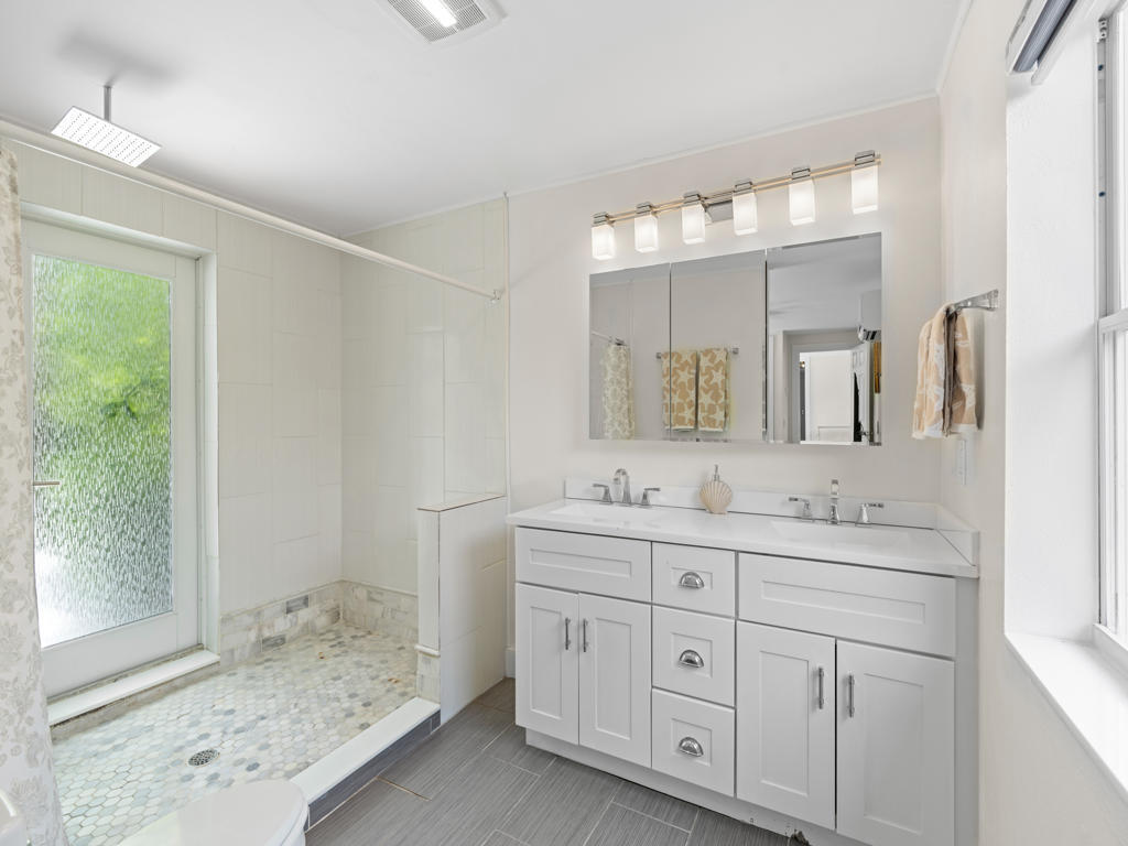NORTH LAKE WORTH - Residential