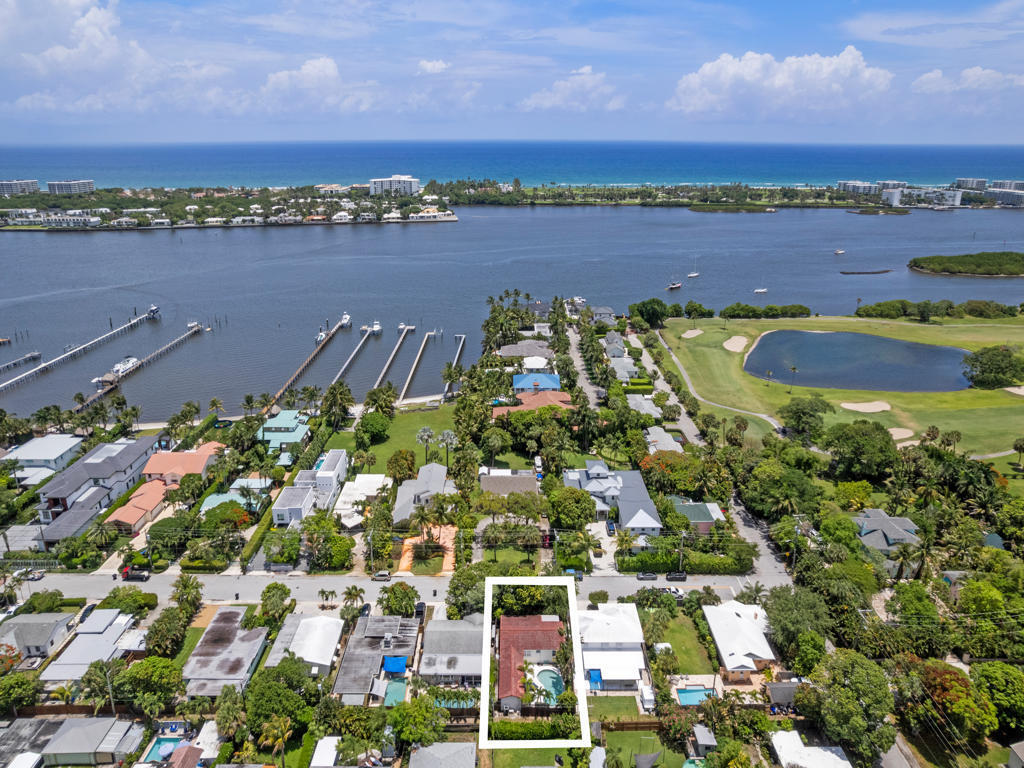 NORTH LAKE WORTH - Residential