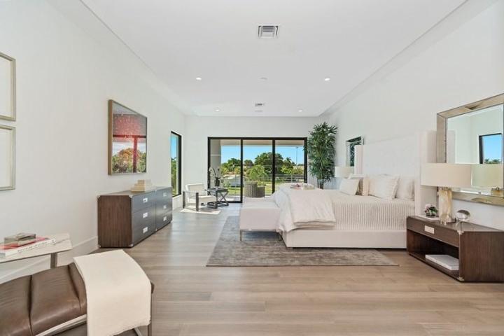 LITTLE HARBOR ON THE HILLSBORO - Residential