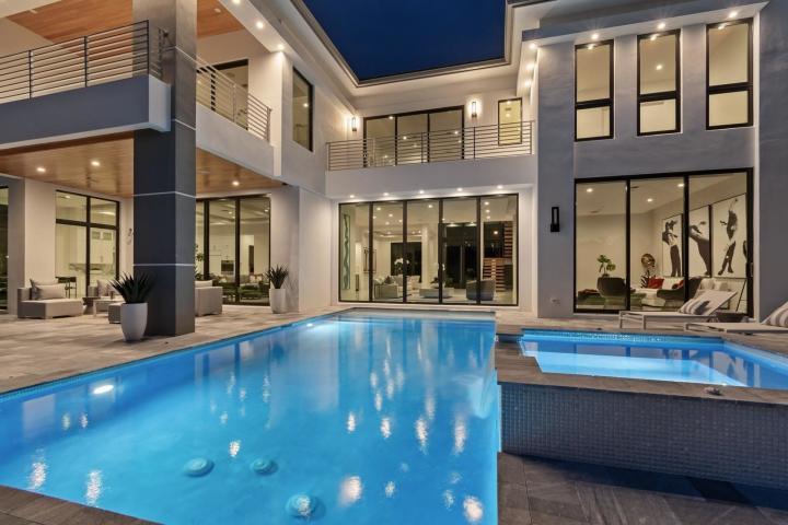 LITTLE HARBOR ON THE HILLSBORO - Residential