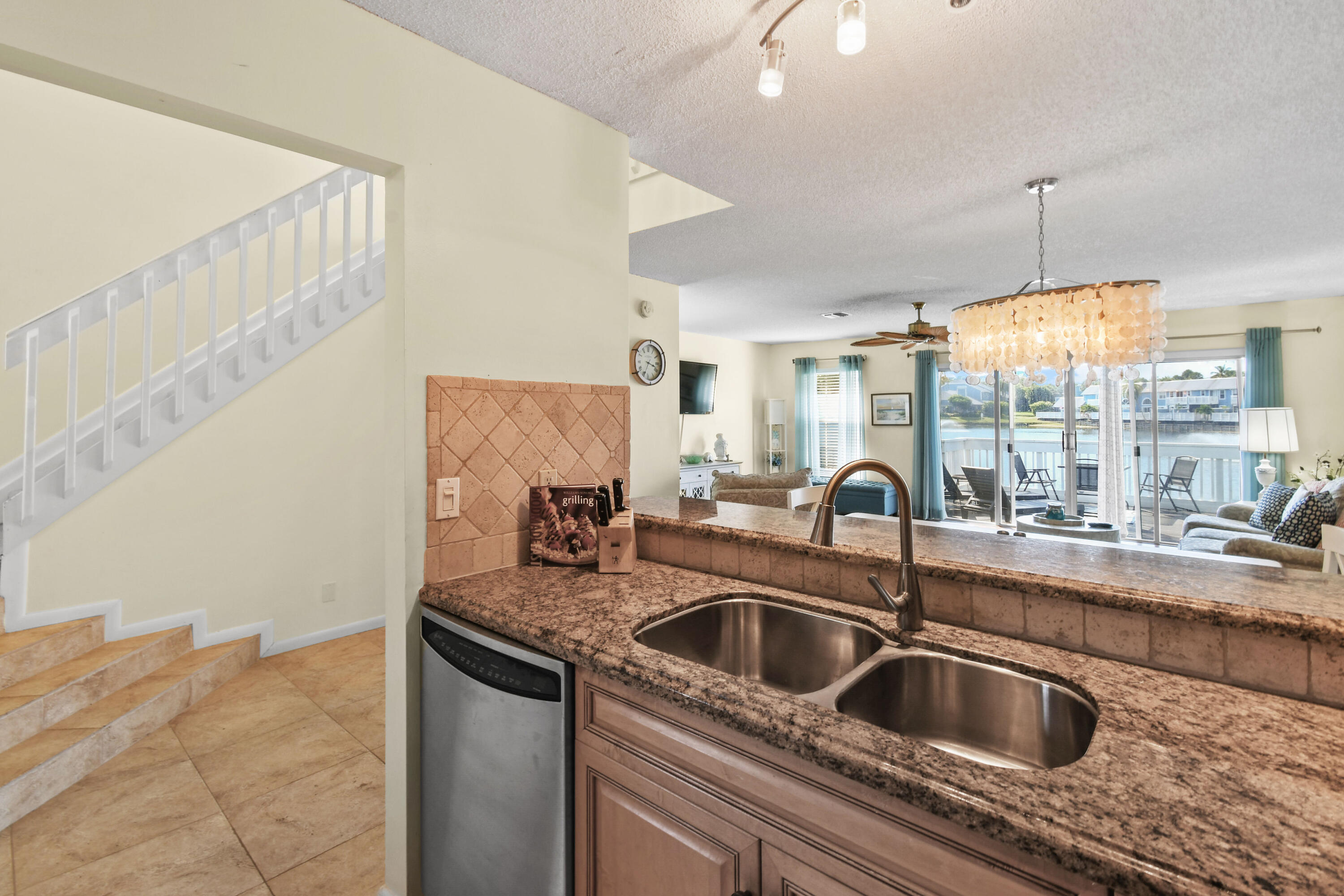 VILLAS OF OCEAN DUNES 4 - Residential Lease