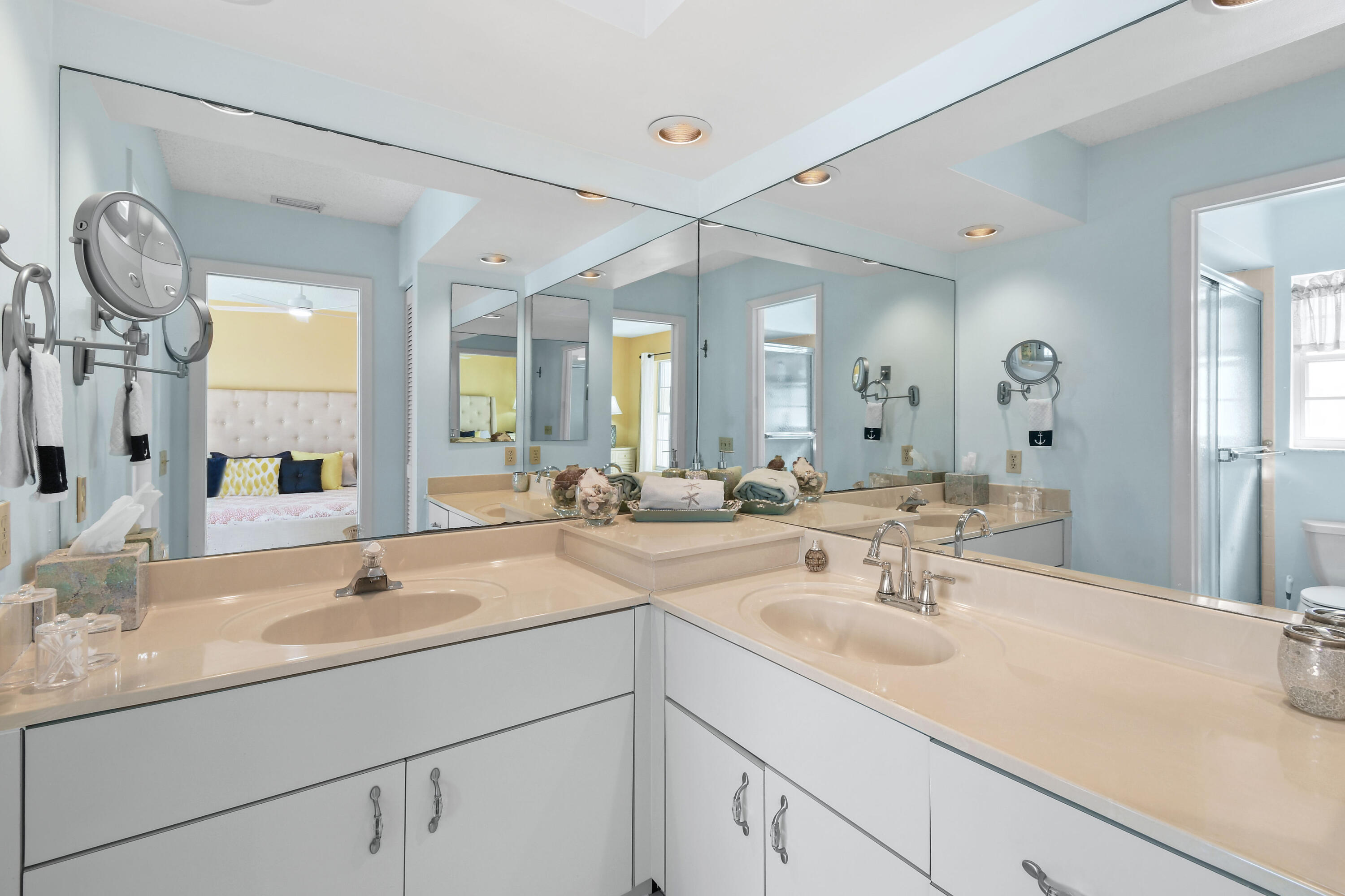 VILLAS OF OCEAN DUNES 4 - Residential Lease