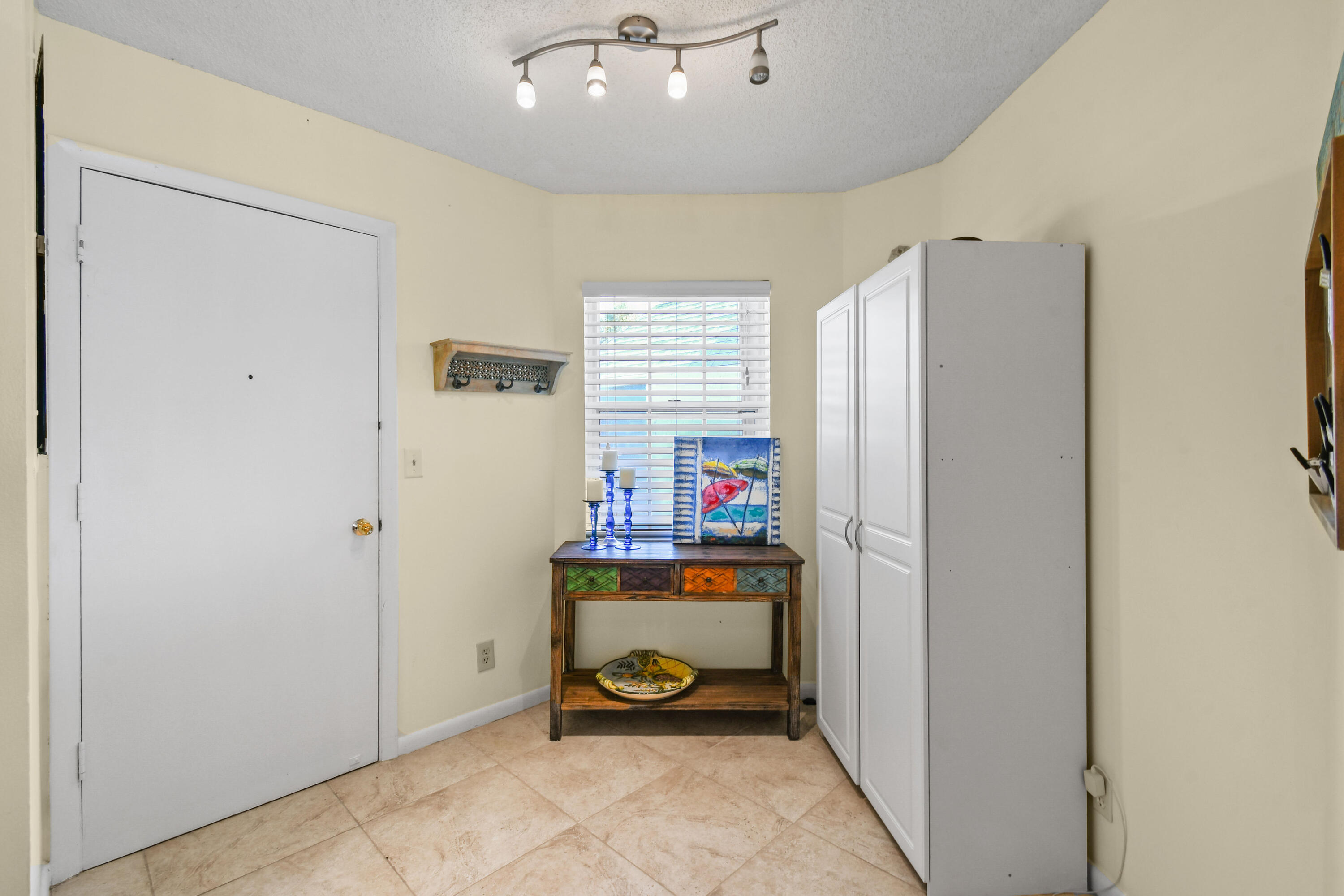 VILLAS OF OCEAN DUNES 4 - Residential Lease