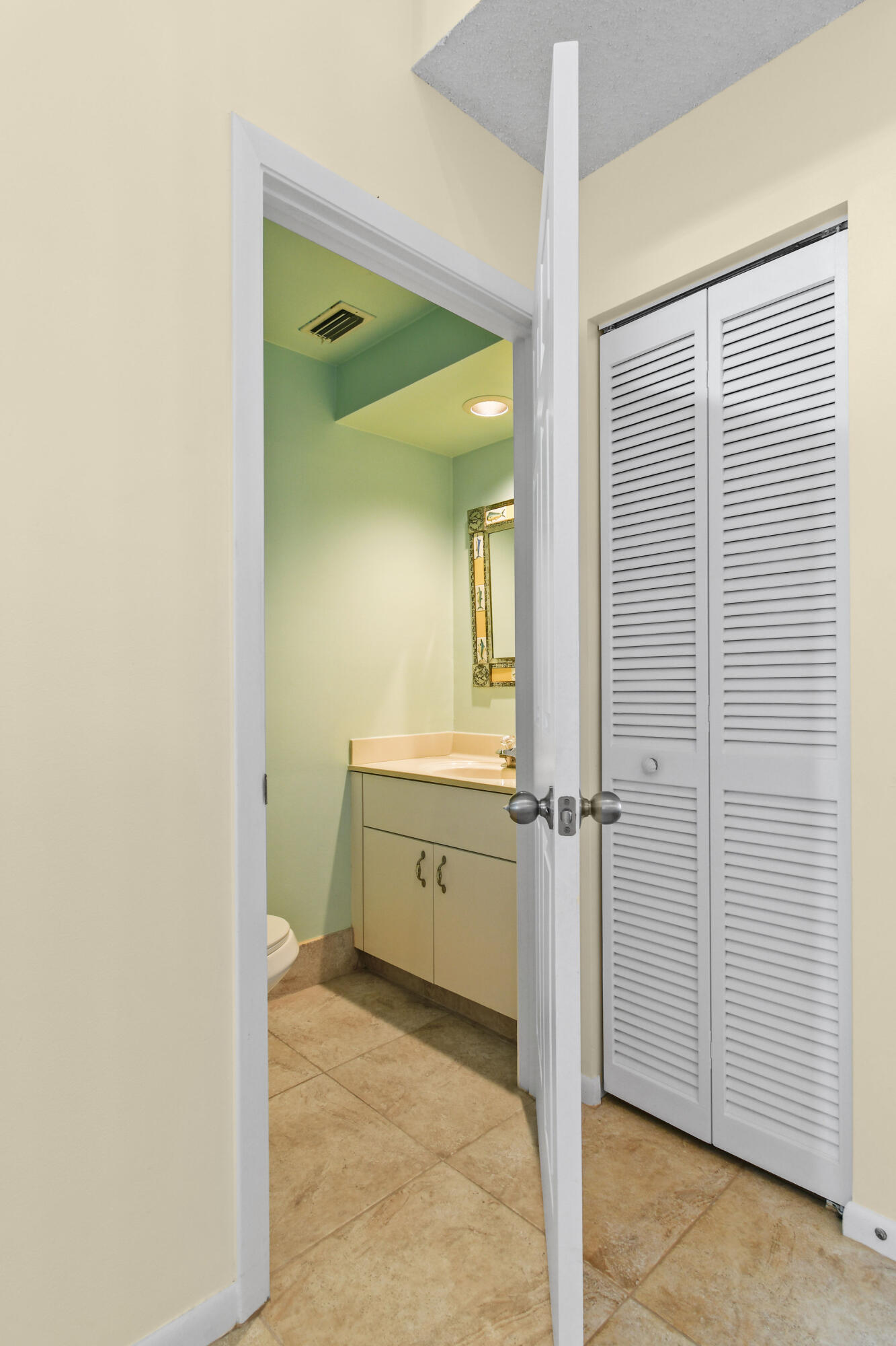 VILLAS OF OCEAN DUNES 4 - Residential Lease