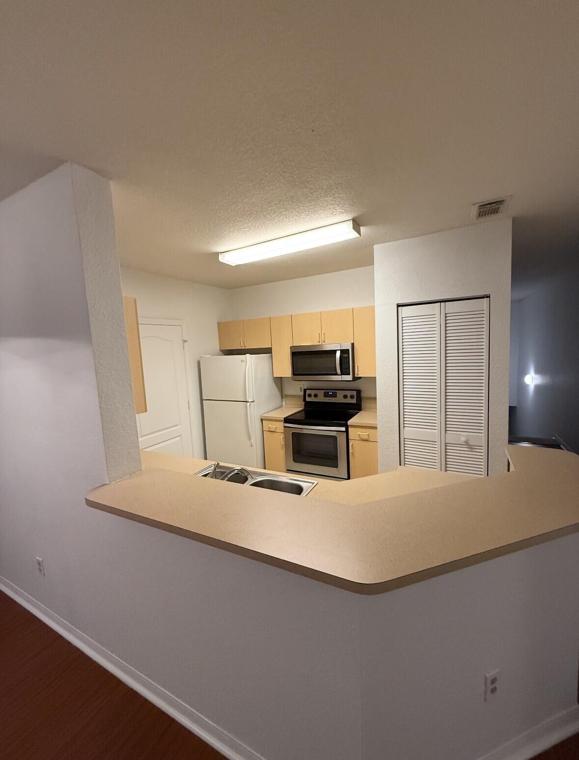 THE BELMONT II AT ST LUCIE WEST, A CONDOMINIUM - Residential Lease