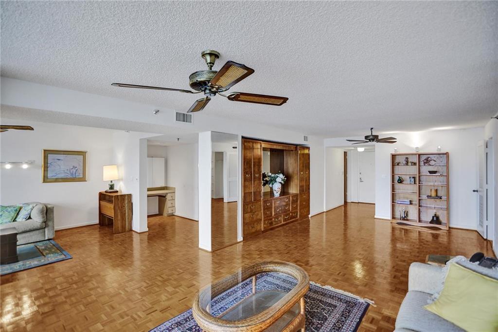 701 Riverside condo - Residential