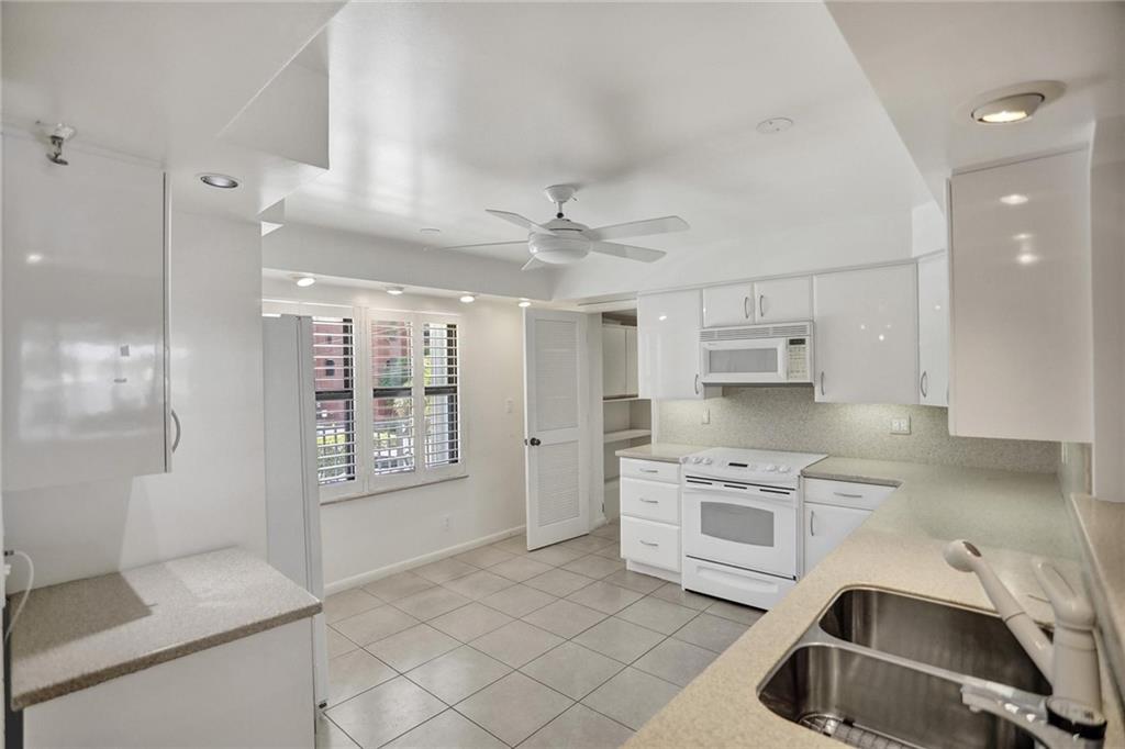 701 Riverside condo - Residential