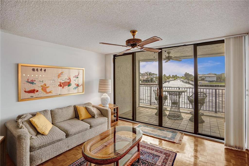 701 Riverside condo - Residential