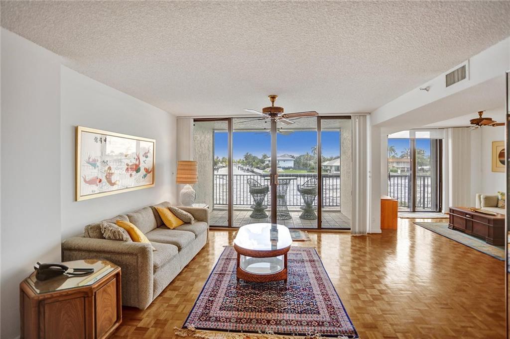 701 Riverside condo - Residential