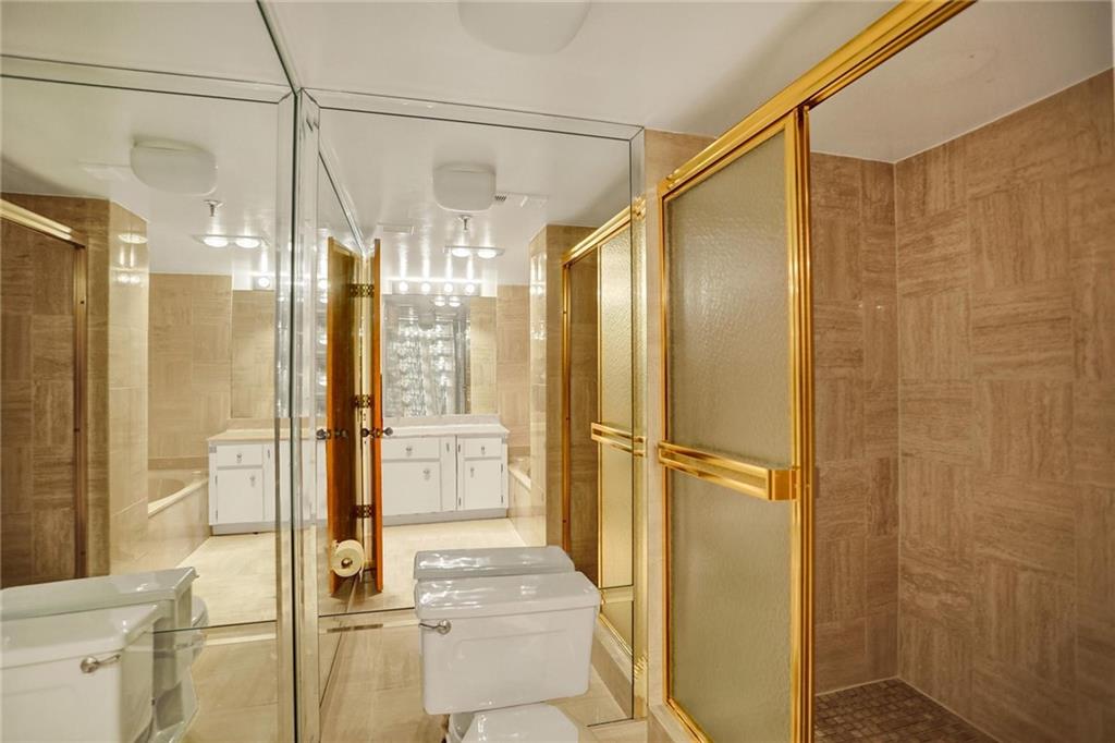 701 Riverside condo - Residential