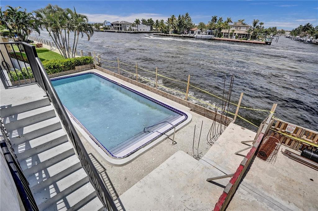 701 Riverside condo - Residential