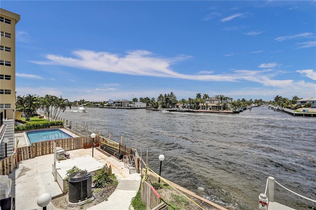 701 Riverside condo - Residential