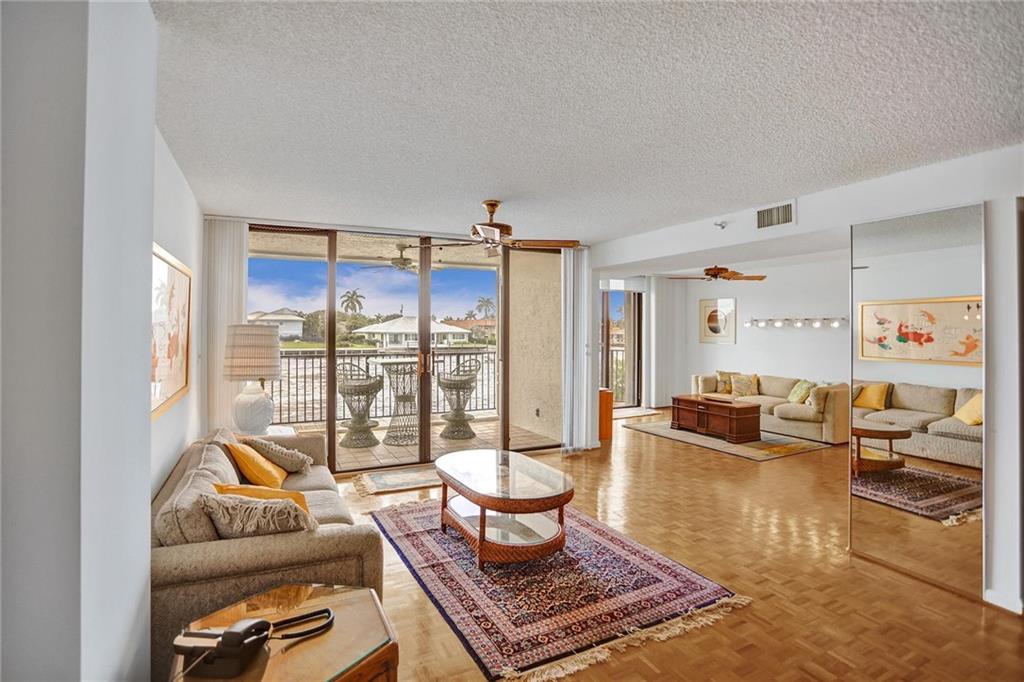 701 Riverside condo - Residential