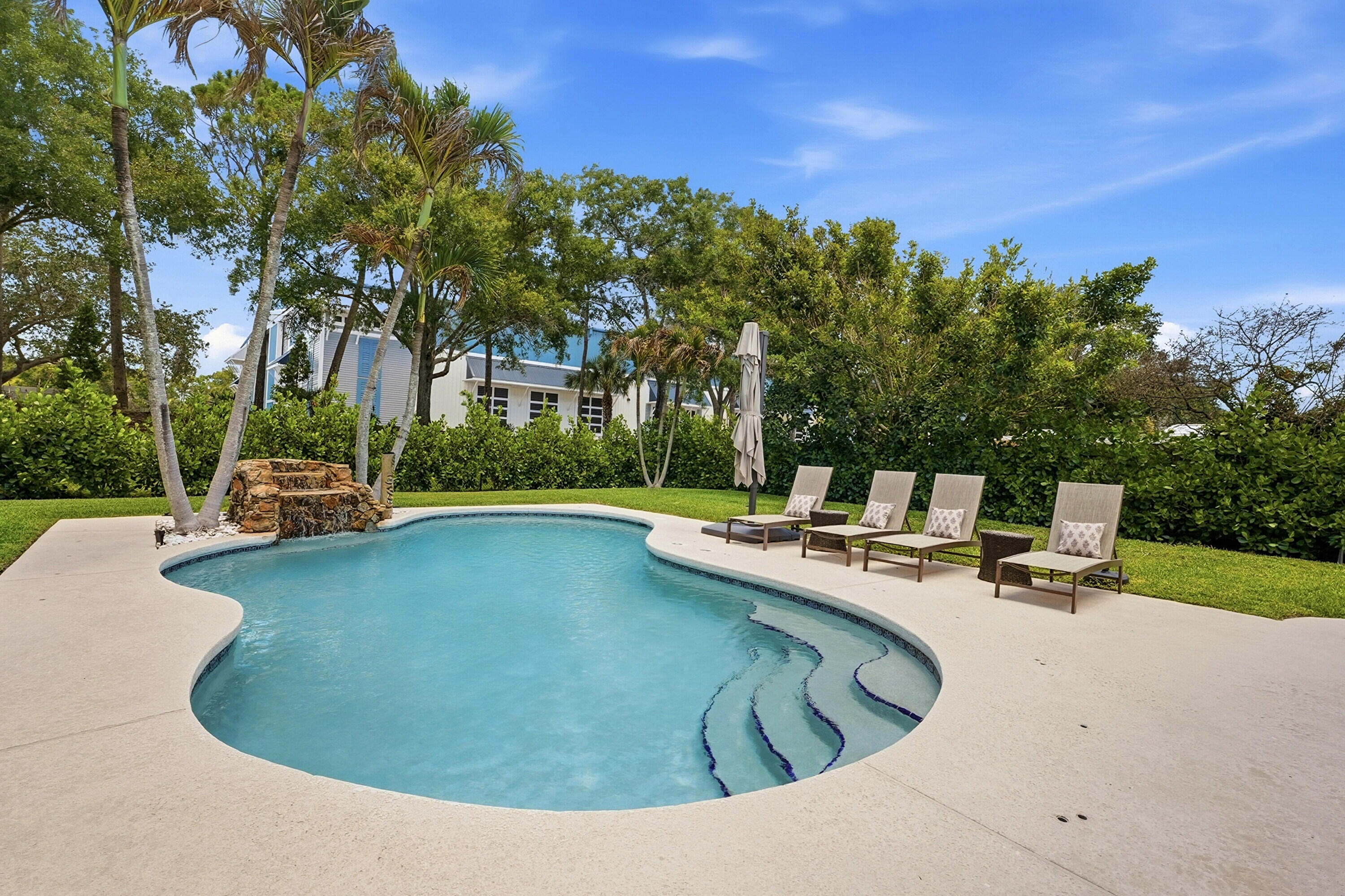 PELICAN COVE - Residential