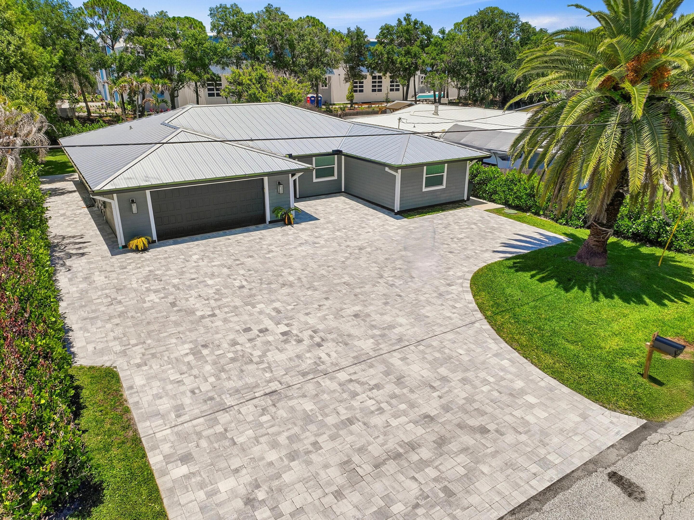 PELICAN COVE - Residential